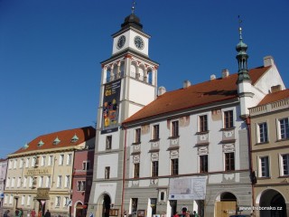 Stará radnice s vyhlídkovou věží na Masarykově náměstí