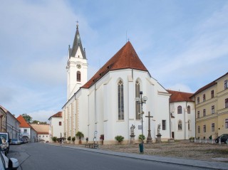 Kostel P. Marie Královny a sv. Jiljí