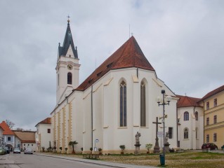 Kostel P. Marie Královny a sv. Jiljí